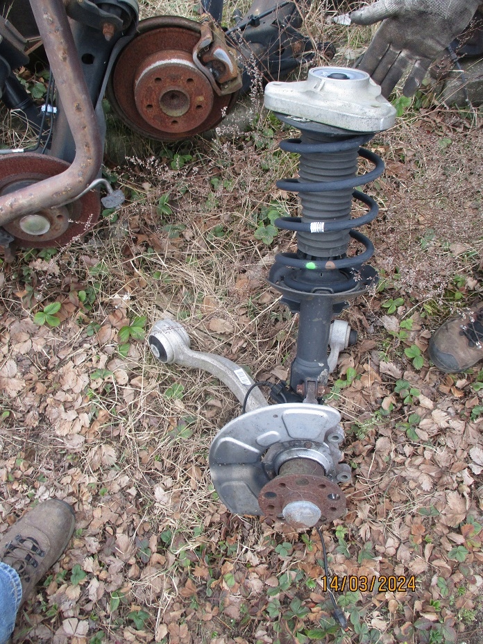 Купить Mercedes w212 macpherson амортизатор ступица правая 2123201238