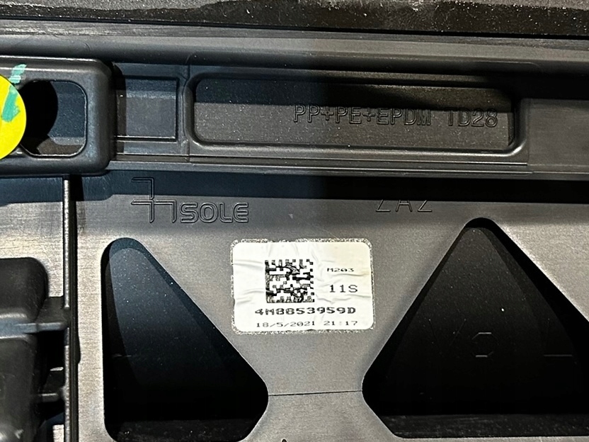 фото №9, Audi rsq8 q8 накладка молдинг двері lh 4m8853959d 4m8853059e