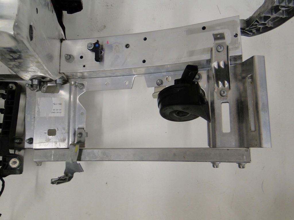 фото №6, Mercedes c klasa w206 s206 206 балка нижняя правая усилитель pas передний