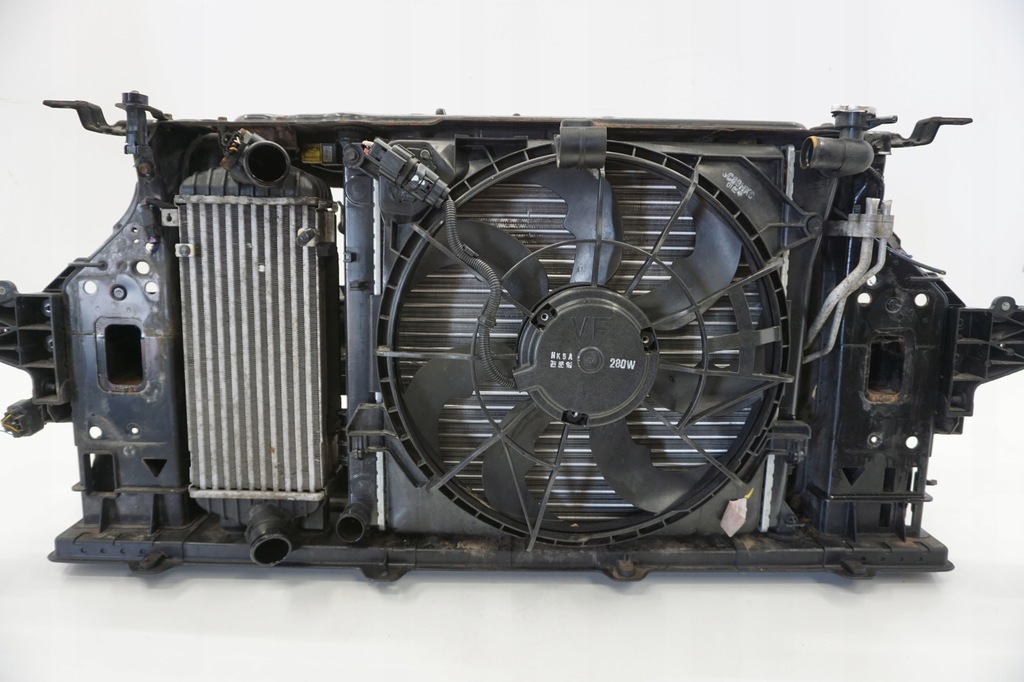 фото №8, Hyundai i40 pas передний усилитель 1.7crdi