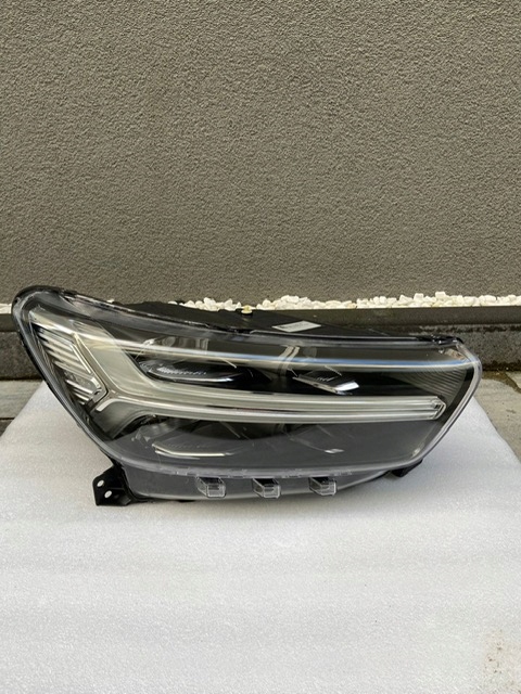 фото №1, Лампа права volvo xc40 full led 2019