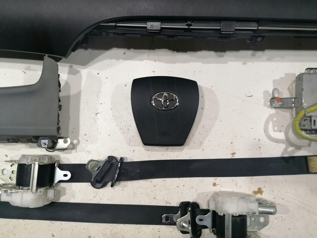 фото №5, Toyota prius 3 iii панель приладів подушка безпеки подушки безпеки ремені