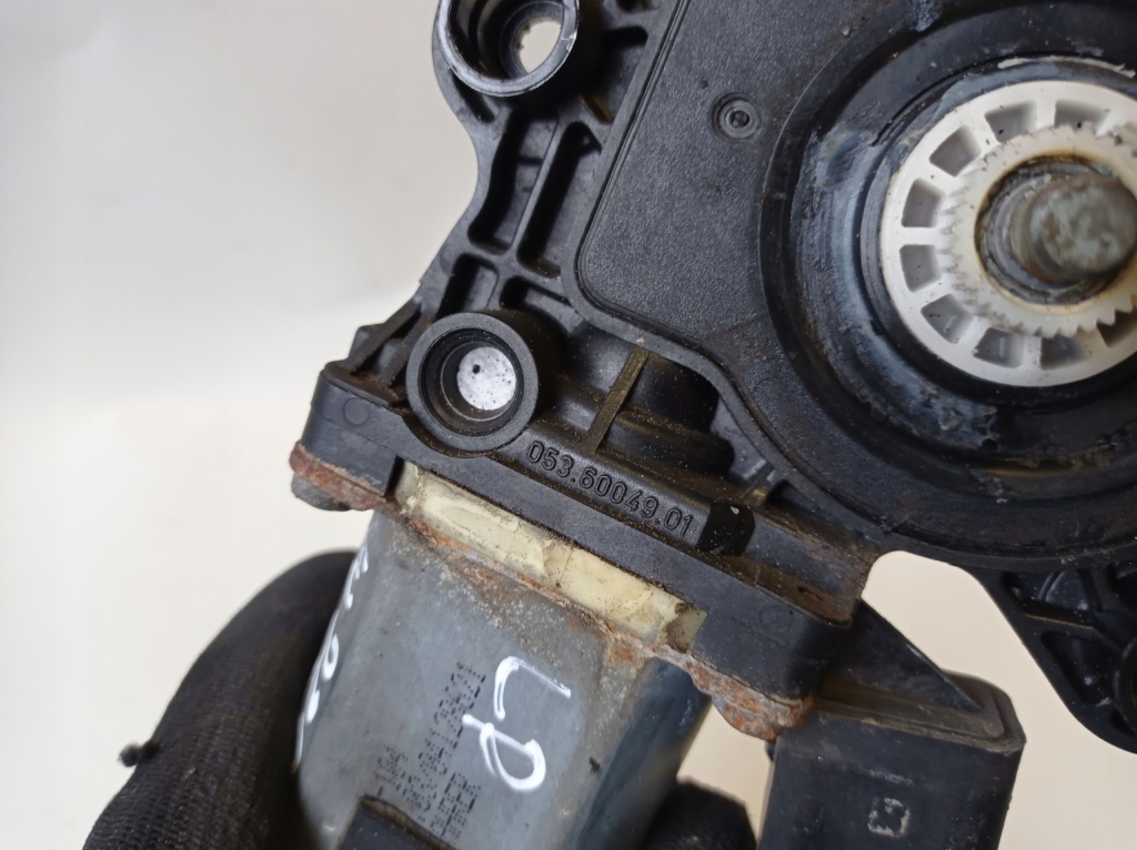 фото №5, Моторчик стекло левый перед mercedes w220