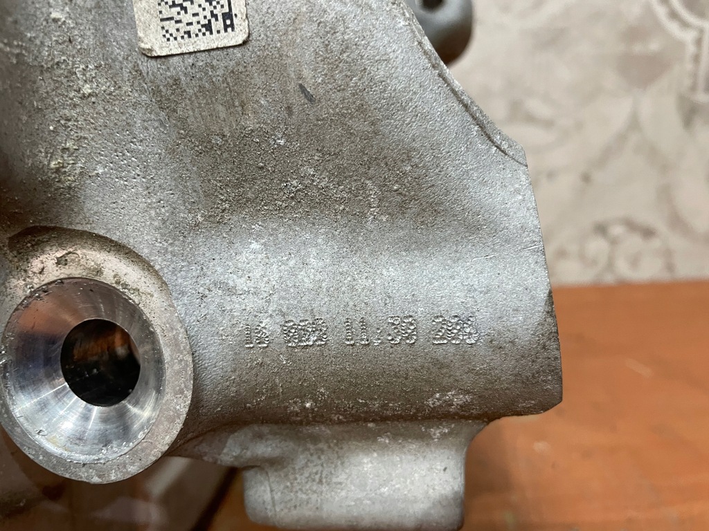 фото №7, Поворотний кулак права задня kpl bmw m6 f06 m5 f10 lci