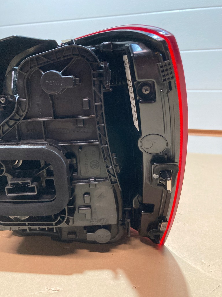 фото №10, Лампа левая задняя vw polo v 5 lift 6c