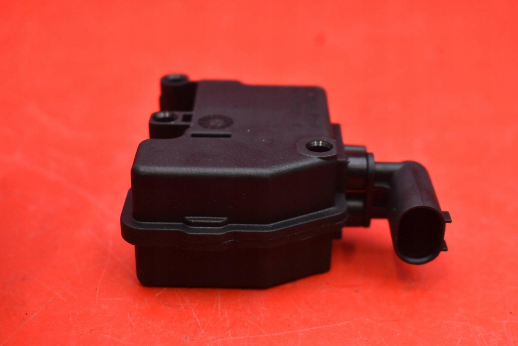 Моторчик крышка топлива 7270792 bmw f30 f31 11-16 Недорого