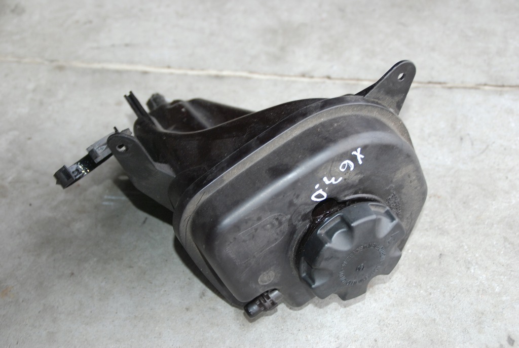 фото №4, Bmw x5 e70 x6 e71 бачок рідина підсилювача