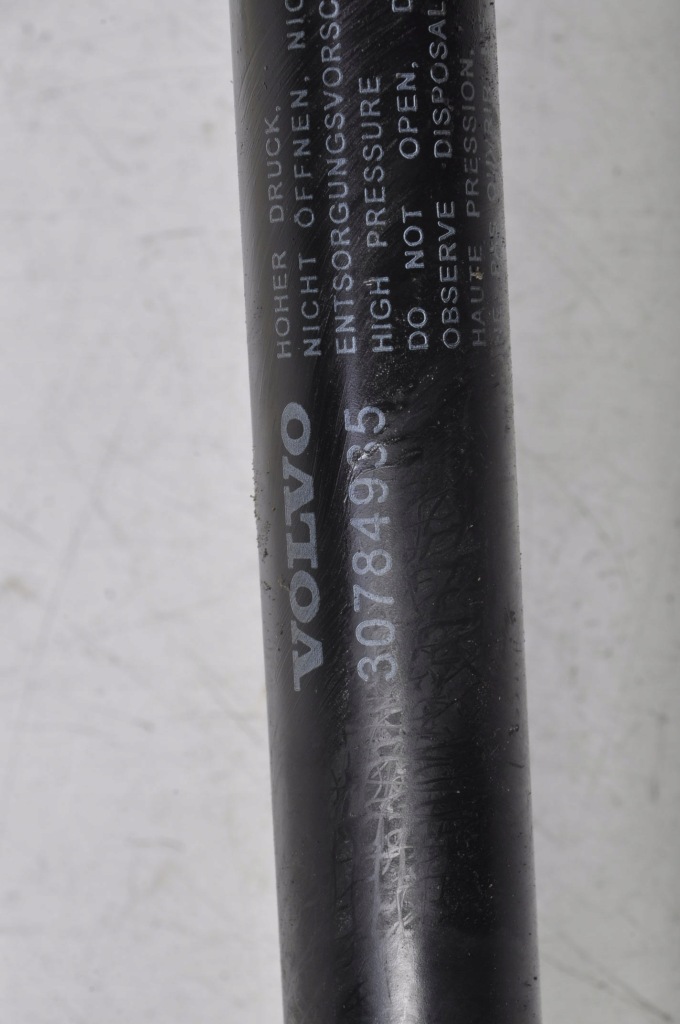 Купити Volvo xc60 петля капот 30779282 30779283 комплект