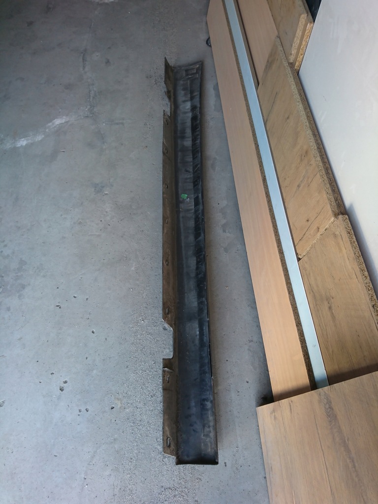 фото №4, Bmw 3 e91/90 lift накладка порог левый schwarzii 668