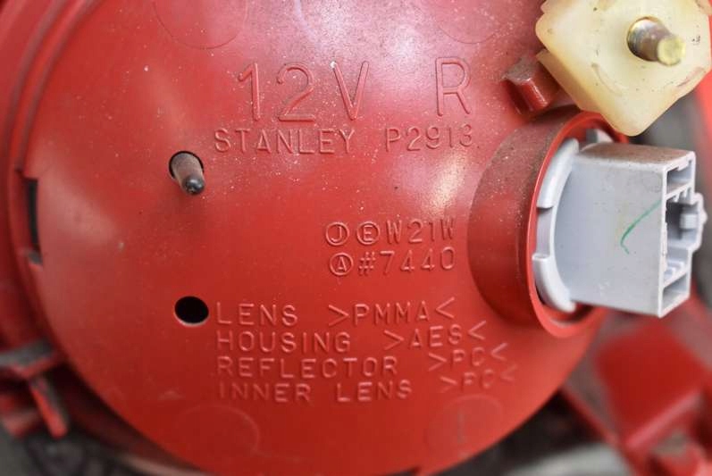 фото №8, Лампа правая задняя задняя p2913 mazda 3 1 i bk 5d hb 03-06