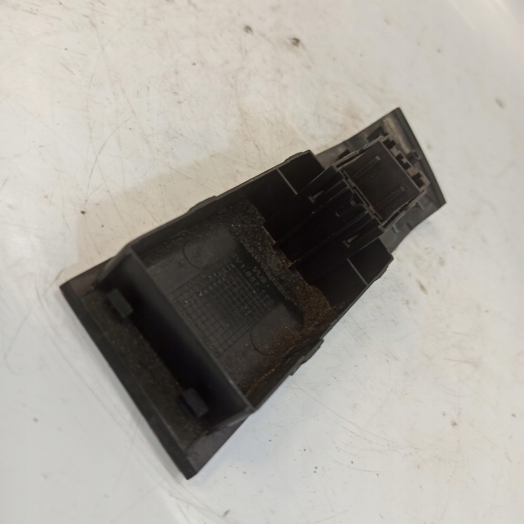 фото №15, Skoda fabia iii панель перемикач вікон правий перед 6v1867172 5ja959855a