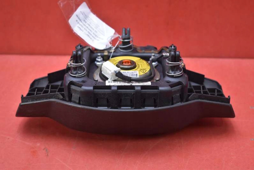 Подушка безпеки подушка повітряна водія 45130-0d150-f toyota yaris 2 2 05-09 Недорого