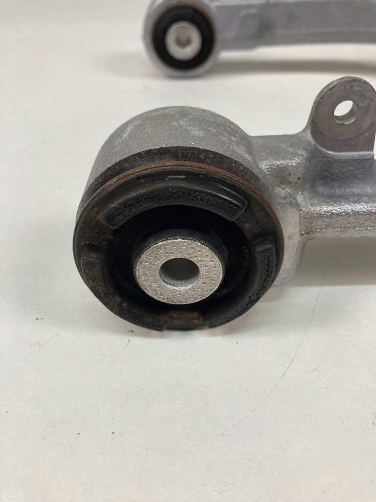 фото №7, Важіль правий передній верхній tesla model 3 y lift