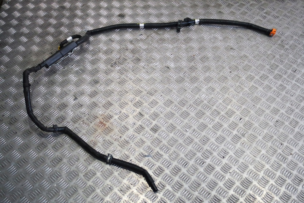 Купить Шланг пабтрубок  вентиляция картера ferrari 488 71387 2