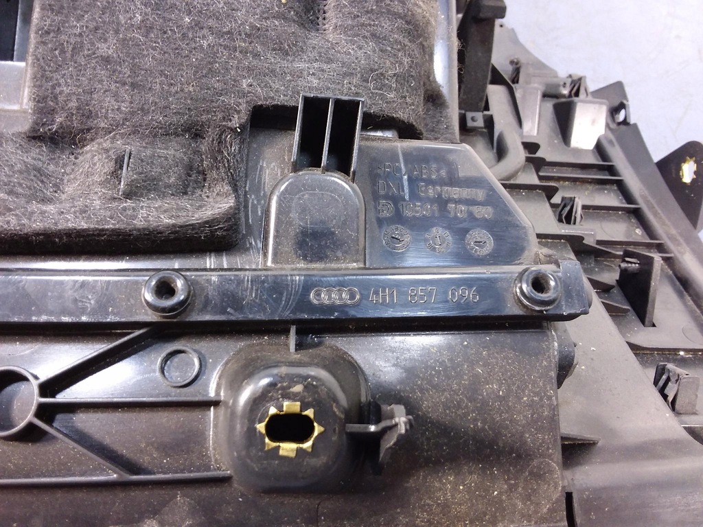 фото №11, Audi a8 s8 d4 4h бардачок пасажира eu 4h1857096