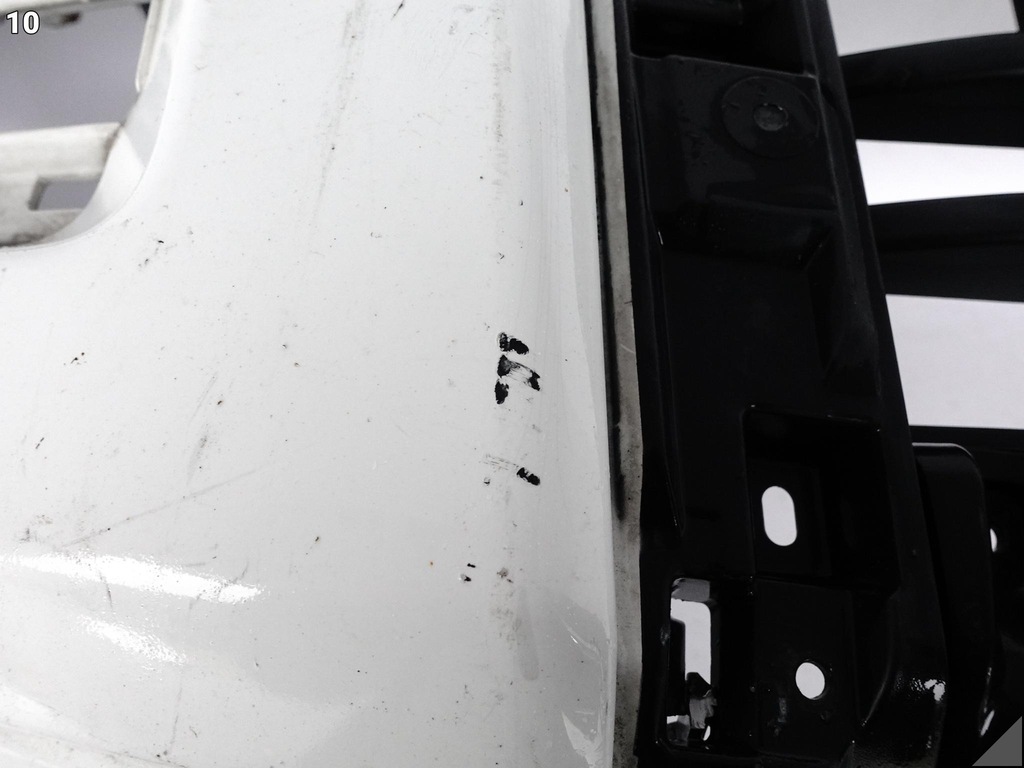 фото №11, Mitsubishi pajero iv 4 поколение lift 15-20 бампер бампер перед