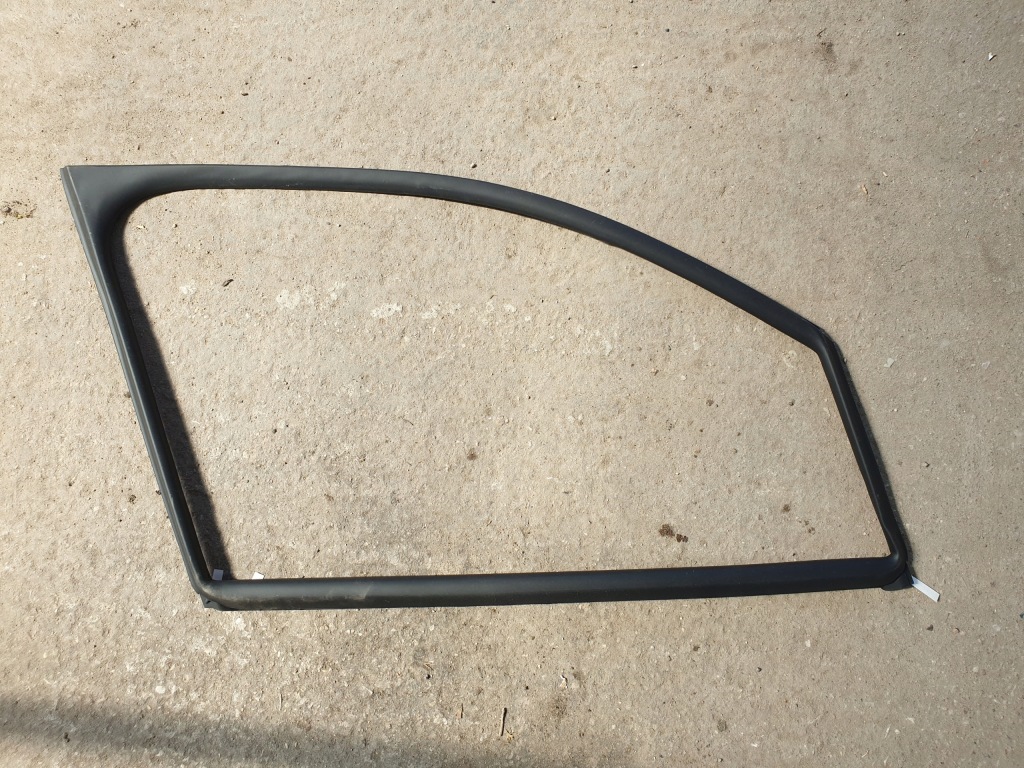 фото №1, Panamera 970 прокладка скло двері передня права