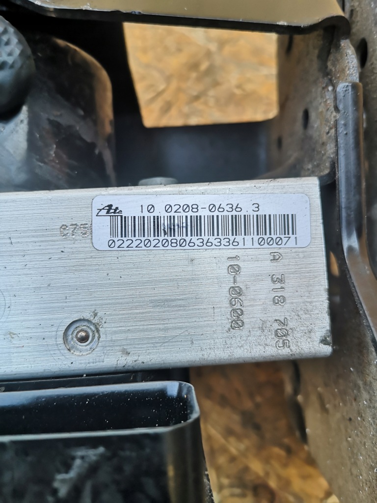 Mercedes r-klasa w251 насос abs a1644312912 Недорого