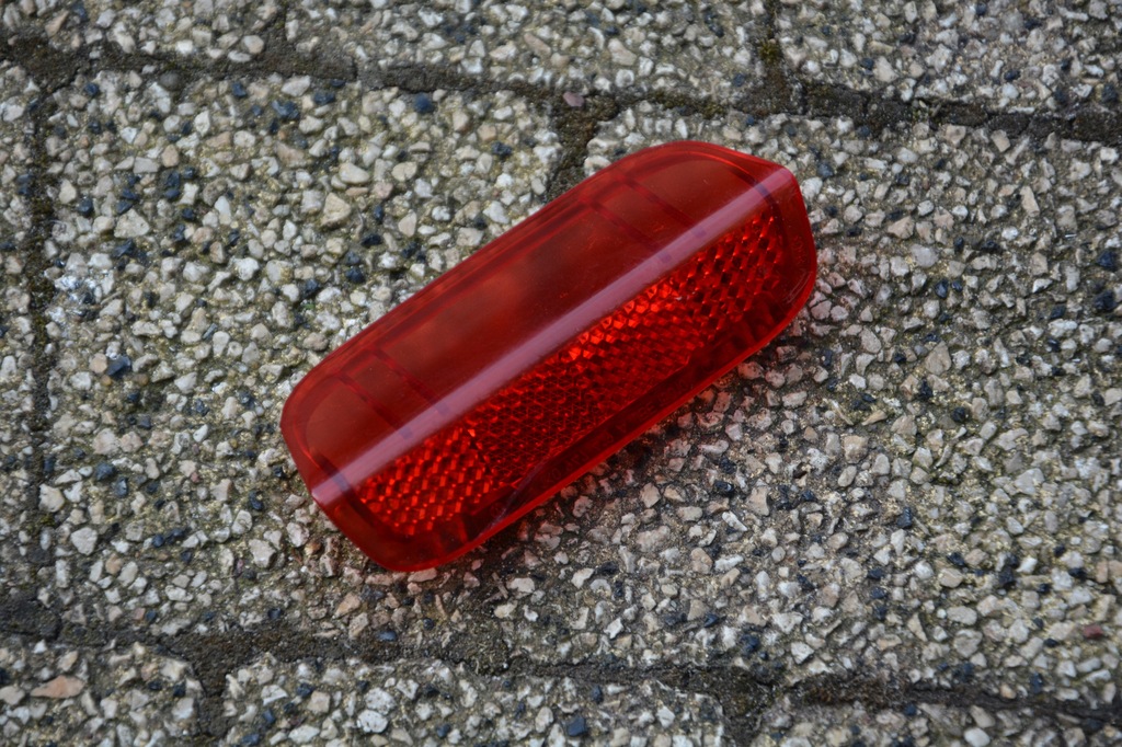 фото №10, Відбивач двері vw passat b8 sedan 1k0947419a