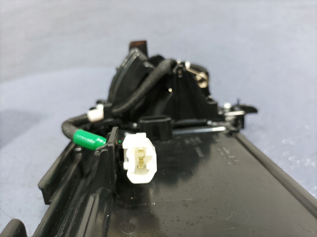 фото №6, Lexus ux 250h бардачок полиця прикурювача 2 pin 58813-76010