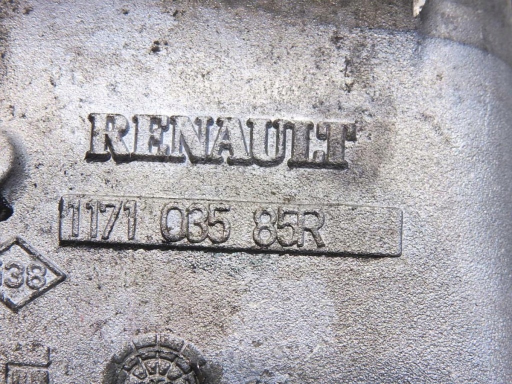 фото №5, Кронштейн основание генератора renault latitude 2.0 dci 117103585r