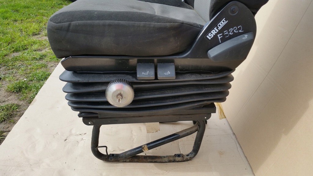 фото №9, Сиденье левый водителя iveco daily iv 06-14 eu пневматический