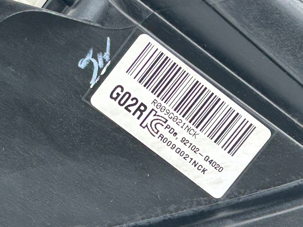 Hyundai i30 3 17-20 фара правый  оригинал 92102-g4020 европа Оригинал