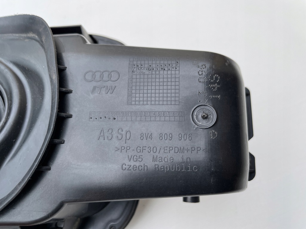 фото №8, Кришка заливної пального 8v4809907a audi a3 s3 8v sportback