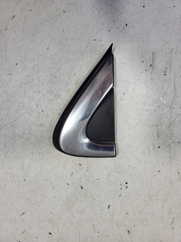 Купить Renault kadjar lift левая заглушка треугольник защита крыла перед 638755657r