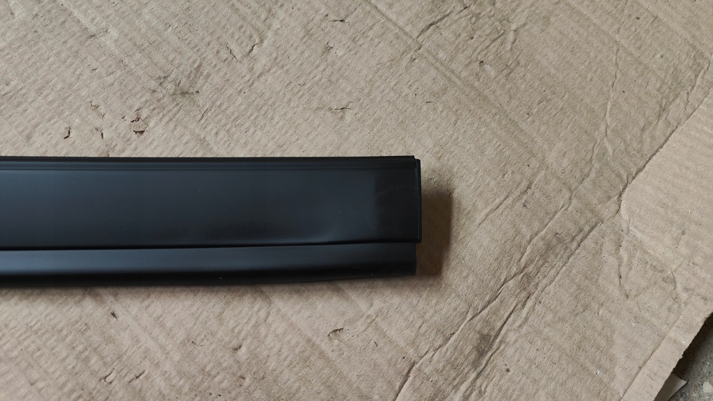 фото №5, Молдинг дверь задних левая оригинальный nissan 82877eq70a