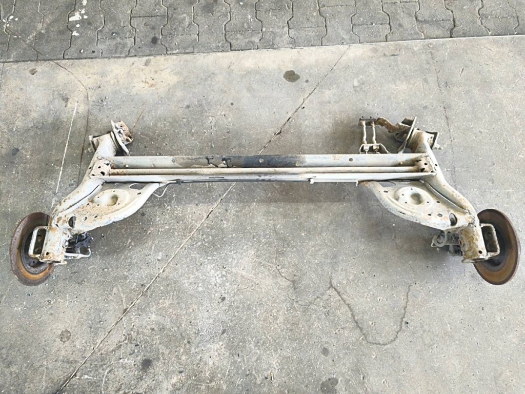 Купить Балка подвеска задняя renault clio 3 универсал 2008 тормозные диски суппорты