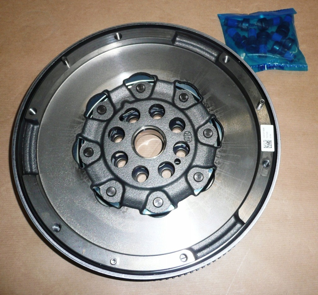 фото №3, Колесо двухмассовый renault trafic iii dci 123000636r