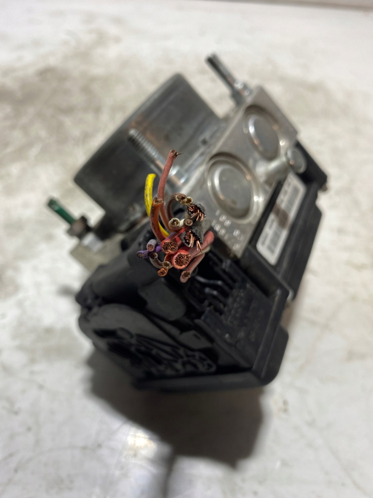 фото №4, Насос abs dacia sandero 8200750095