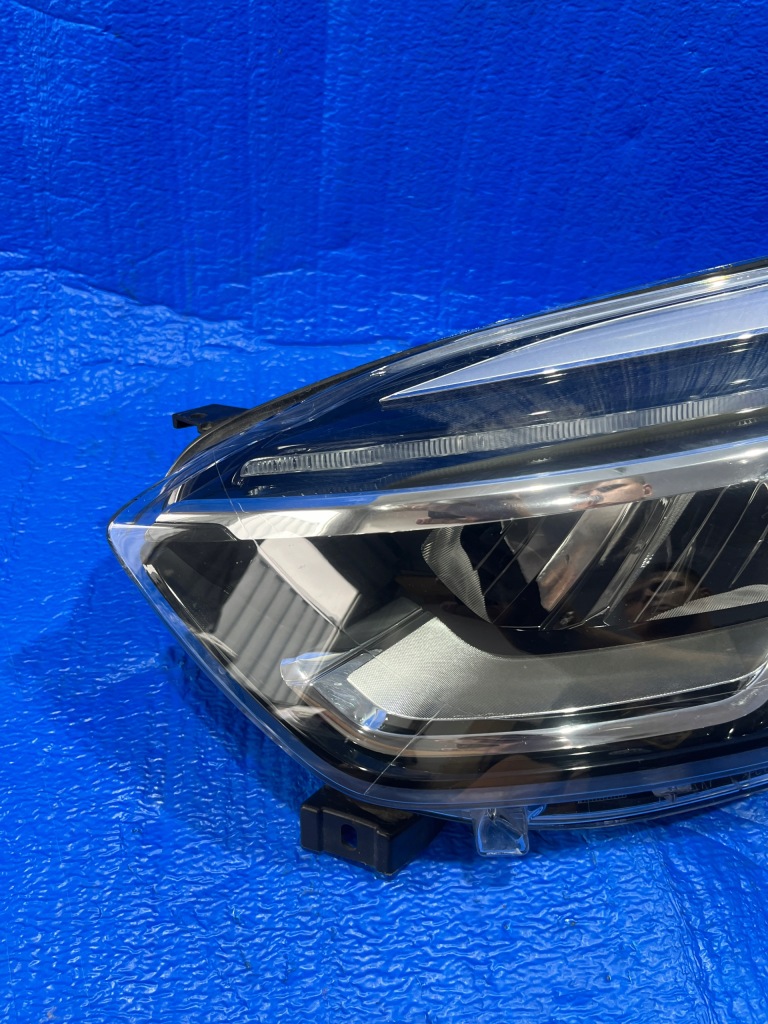 Фара левая фара левый full led renault captur j5 рестайлинг  2017- 260606152r Оригинал