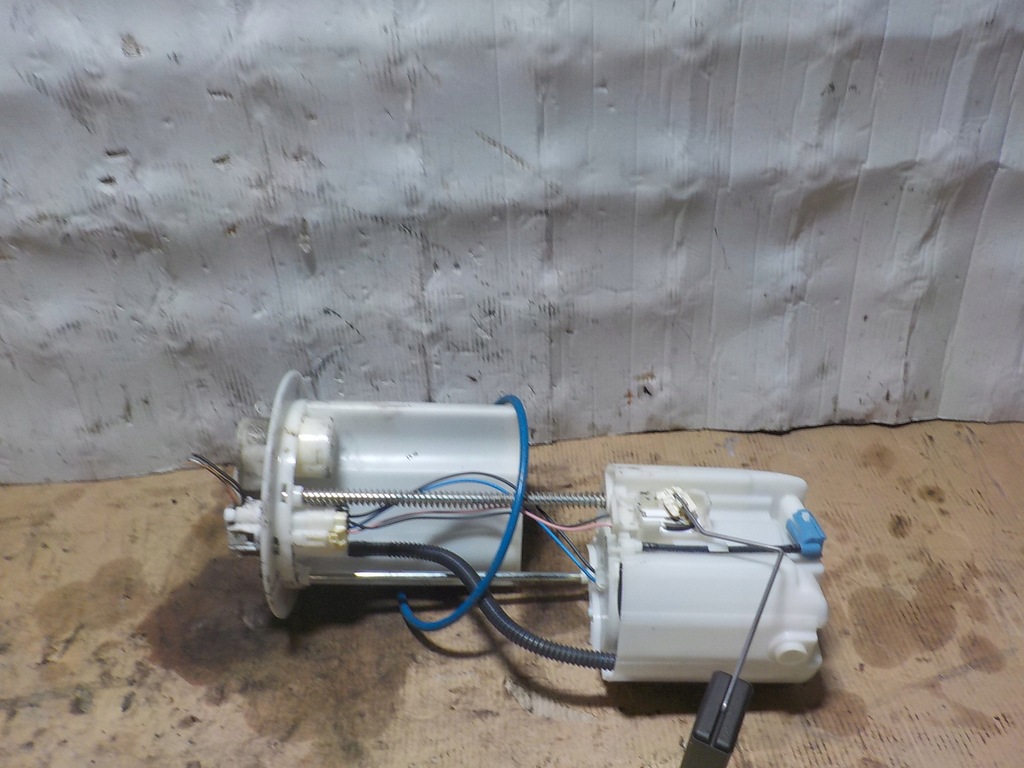 фото №1, Toyota yaris 2009r 1.3b насос пального