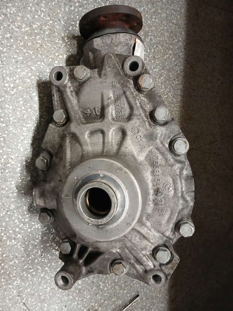 фото №1, Редуктор перед bmw f10 f12 7558154 x drive