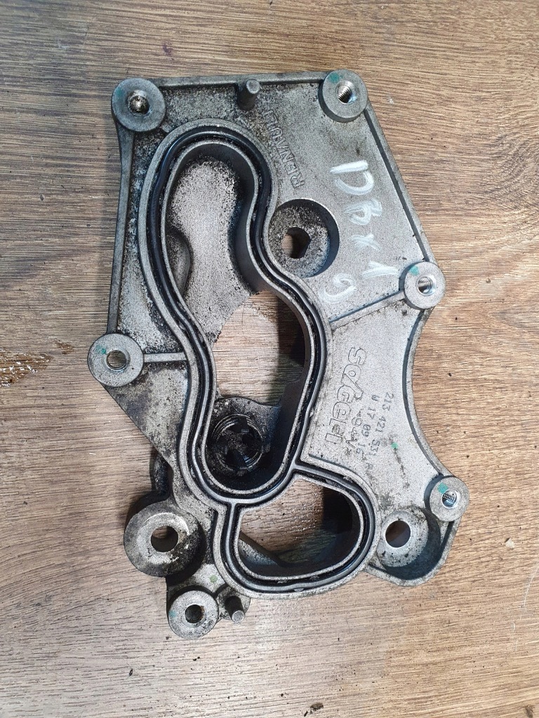 фото №1, Navara d23 2.3 dci основание радиатора масла