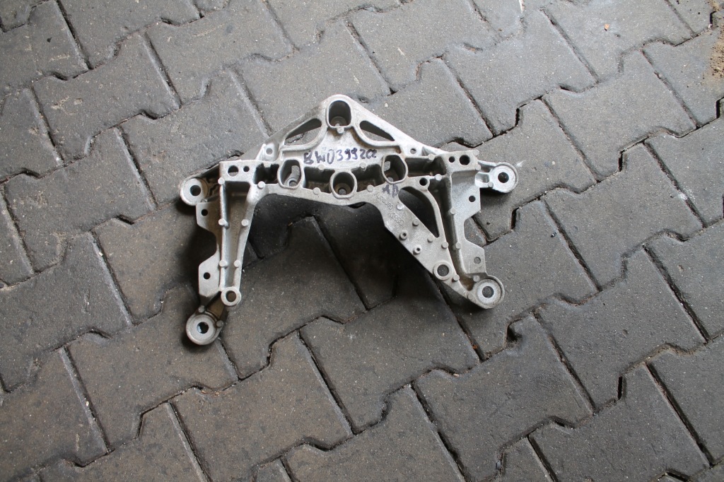 фото №1, Кронштейн коробки передач audi 8w0399262ad