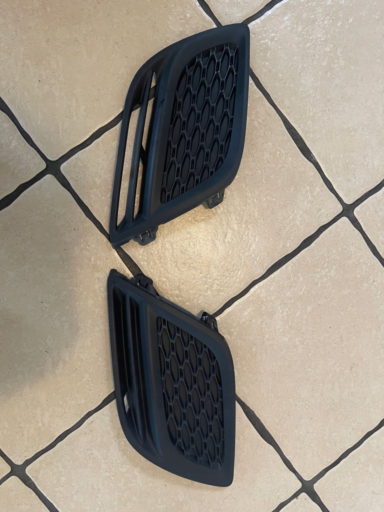 фото №1, Volvo xc60 решітка комплект 31290657 31290658