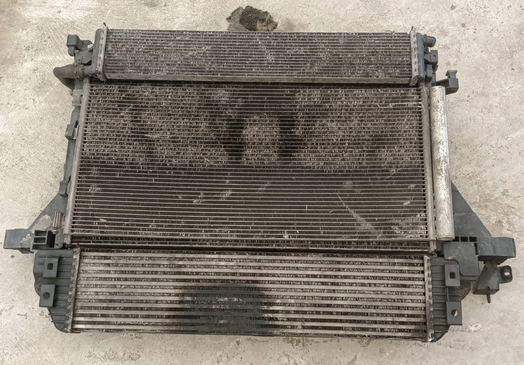 Купить Радиатор воды кондиционера интеркулер комплект  renault master iii movano b