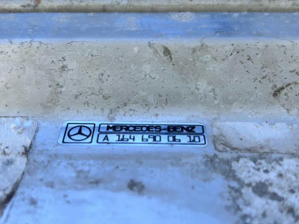 Правый порог mercedes ml w164 накладка молдинг подножка Недорого