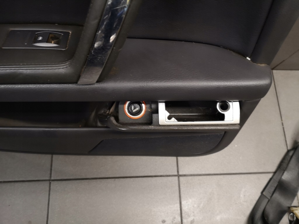 фото №9, Обшивка оббивка двері лівий задня vw phaeton