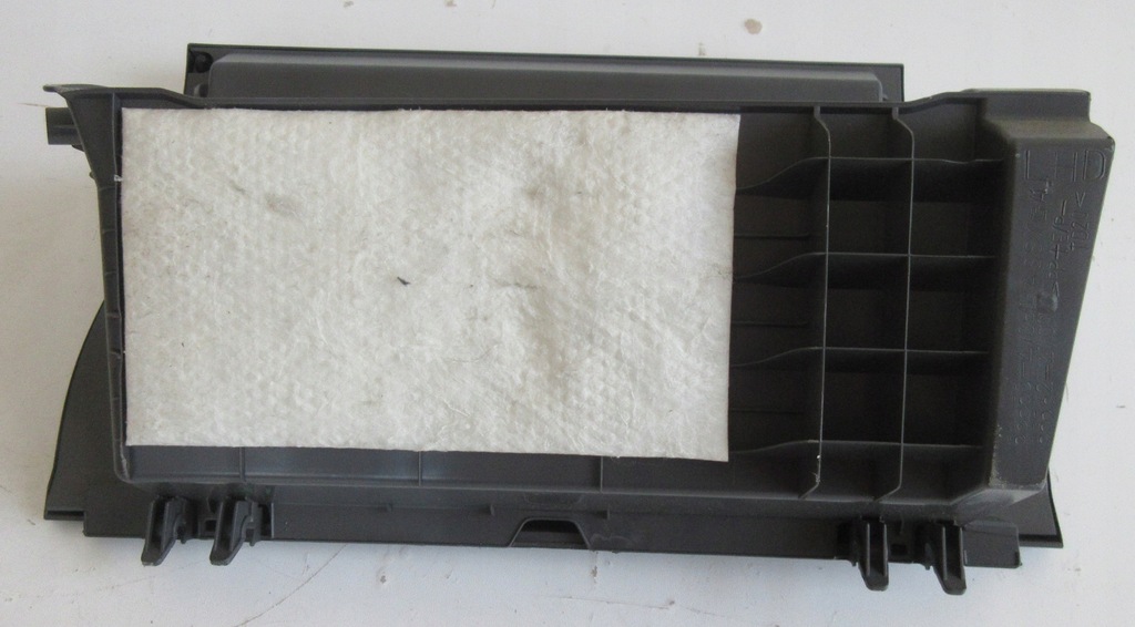 фото №5, Prius iii бардачок пассажира 55550-47081 55552-47070