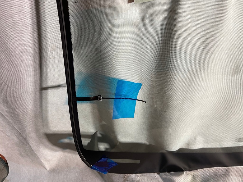 фото №5, Aston martin rapide sedan скло передня nowa po 2010-