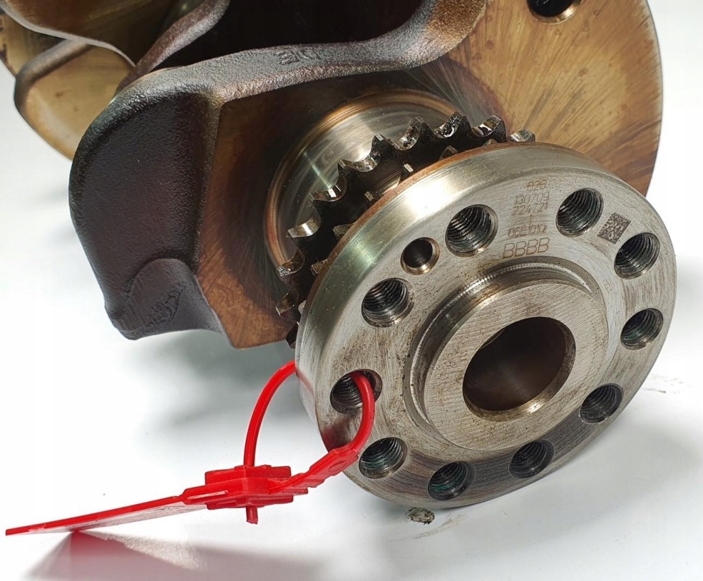 Wał коленчатый ccda audi a6 c6 2.8 fsi 06e101q Киев