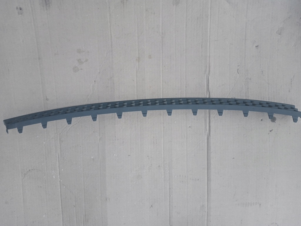 фото №1, Решётка спойлер задняя audi a3 8p 8p0807833a