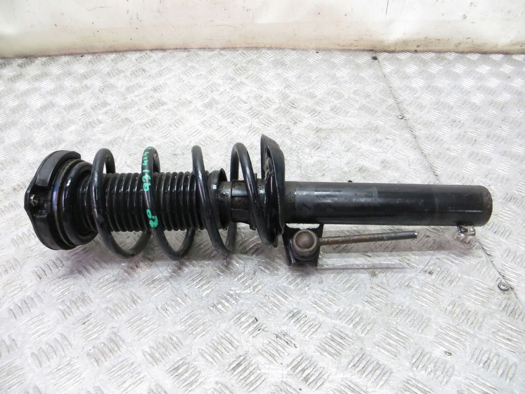 фото №1, Audi q3 8u lift амортизатор левый перед 14-