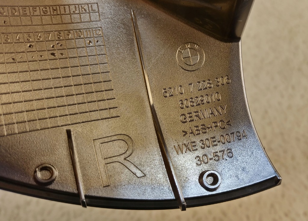 фото №8, Bmw 6 f12 f13 10-18 накладка направляющая поперечина сиденье правый перед 7228306