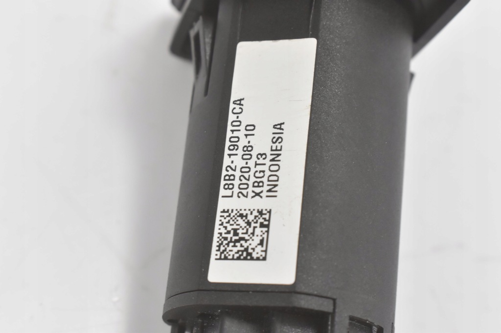 фото №11, Разъём port usb задняя l8b2-19010-ca land rover defender l663 discover l462