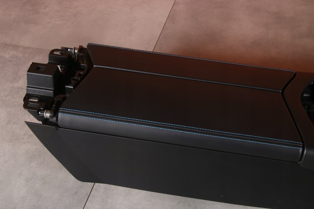 фото №10, Bmw z4 g29 туннель средний подлокотник кожа vernasca чёрный 6809054